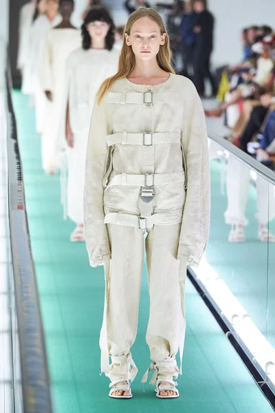 Look 104